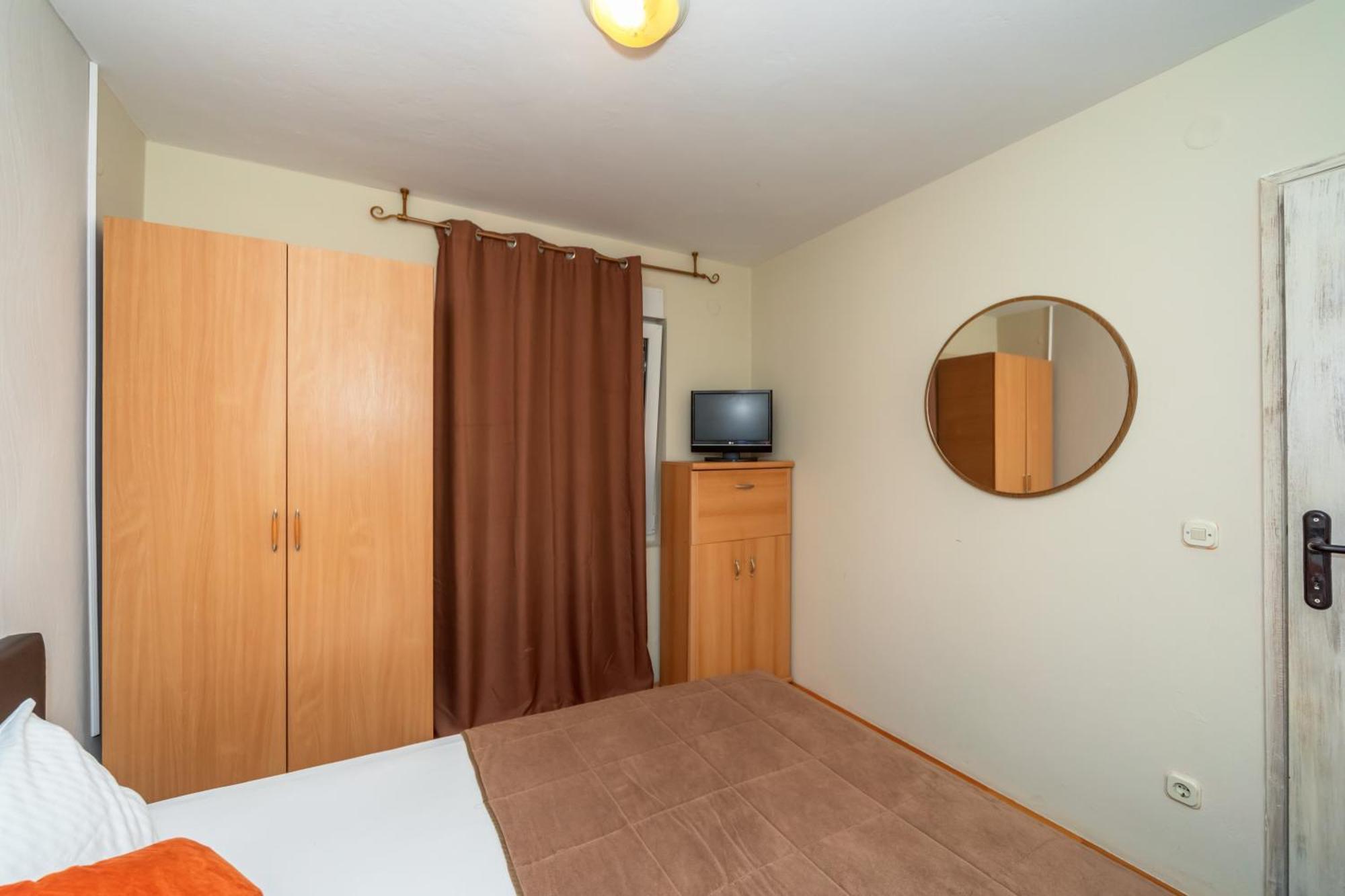 Apartments Pod Lozom With Seaview Petrovac 客房 照片