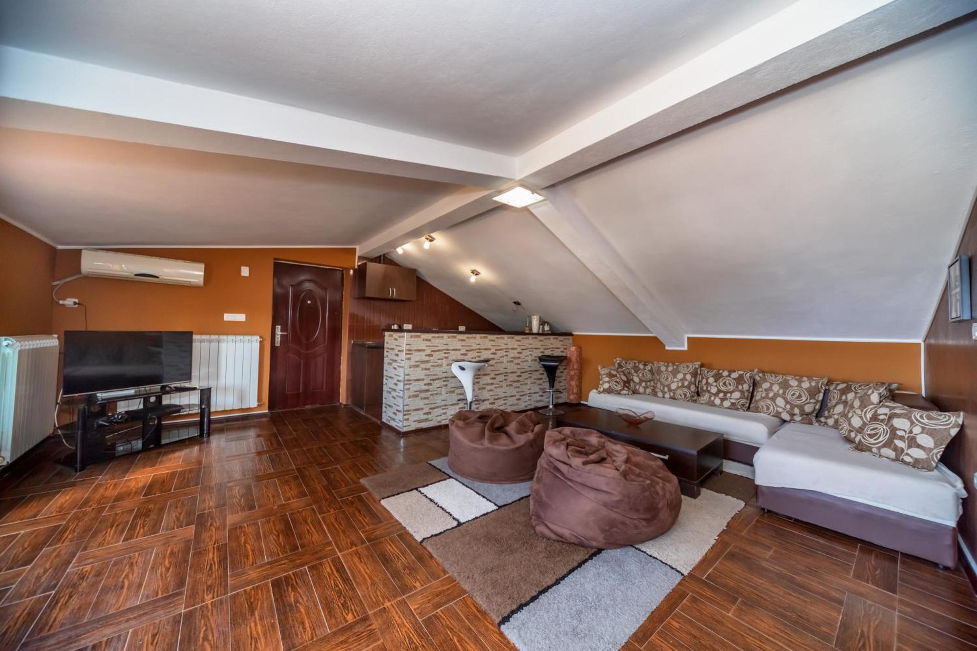 Apartments Pod Lozom With Seaview Petrovac 客房 照片